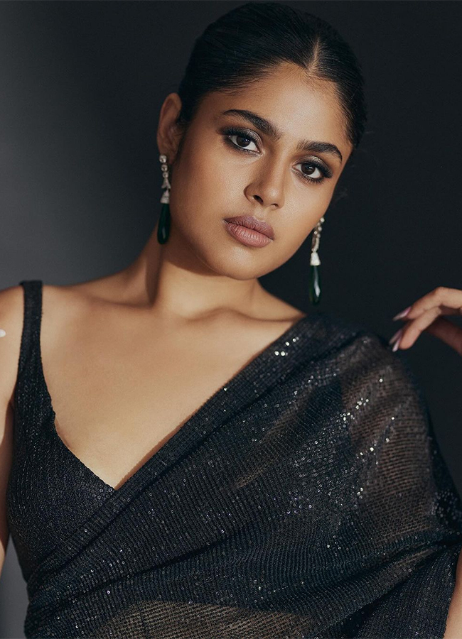 ‘మత్తు వదలరా..’ అంటున్న నటి ఫరియా అబ్దుల్లా (ఫొటోలు) | Actress Faria